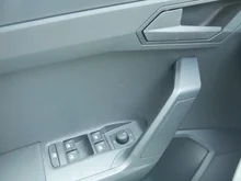 SEAT Arona Reference Edition 1.0 TSI in Nacht-Schwarz Metallic