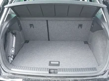 SEAT Arona Reference Edition 1.0 TSI in Nacht-Schwarz Metallic