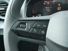 SEAT Arona Reference Edition 1.0 TSI in Nacht-Schwarz Metallic