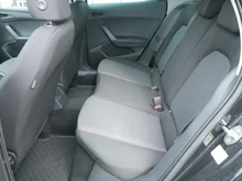 SEAT Arona Reference Edition 1.0 TSI in Nacht-Schwarz Metallic