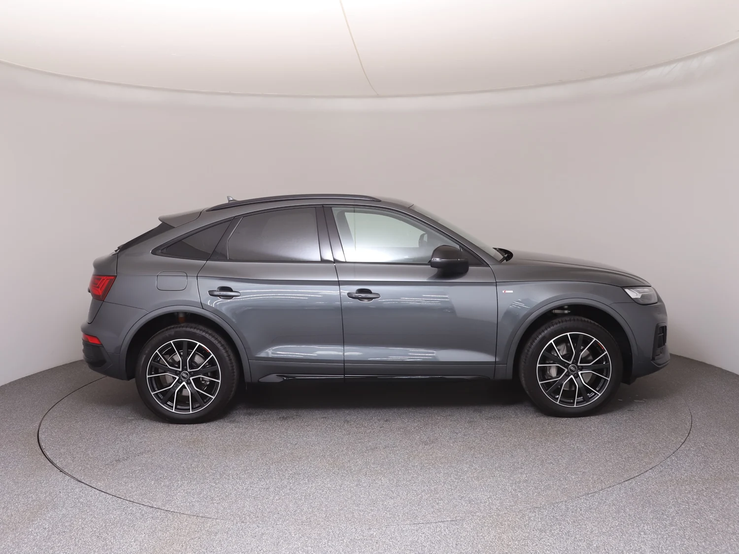 Bild eines Audi Q5 Sportback 55 TFSI e quattro admired