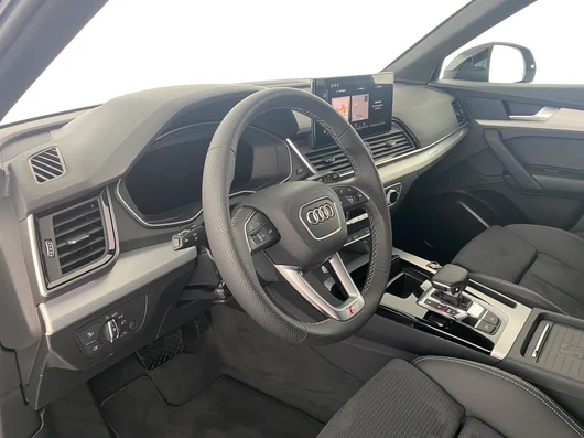 Bild eines Audi Q5 Sportback 55 TFSI e quattro admired