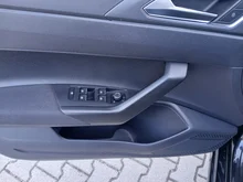 VW Taigo R-Line TSI DSG in Deep Black Perleffekt
