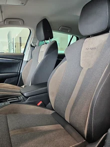 Škoda Octavia Combi 4x4 SCOUT TDI DSG in Quarz-Grau Metallic