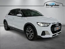 Audi A1 allstreet 30 TFSI intense in Gletscherweiss Metallic