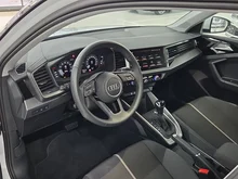 Audi A1 allstreet 30 TFSI intense in Gletscherweiss Metallic