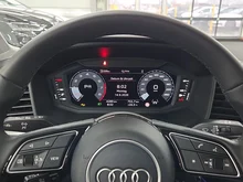 Audi A1 allstreet 30 TFSI intense in Gletscherweiss Metallic