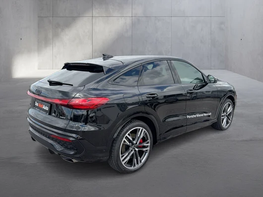 Bild eines Audi Q5 Sportback e-hybrid quattro 270 KW