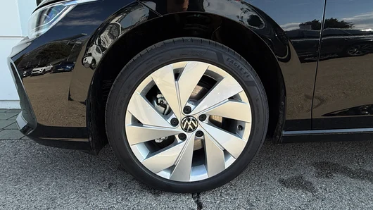 Bild eines Golf Rabbit eHybrid DSG 150 kW