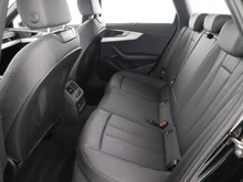 Audi A4 Avant 40 TDI quattro S line in MYTHOSSCHWARZ METALLIC