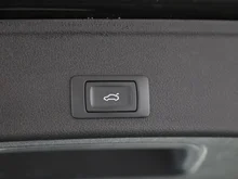 Audi A4 Avant 40 TDI quattro S line in MYTHOSSCHWARZ METALLIC