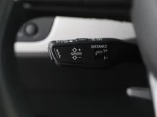 Audi A4 Avant 40 TDI quattro S line in MYTHOSSCHWARZ METALLIC
