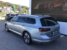 VW Passat Variant GTE in K2 Pyritsilber Metallic