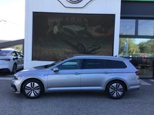 VW Passat Variant GTE in K2 Pyritsilber Metallic