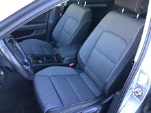 VW Passat Variant GTE in K2 Pyritsilber Metallic