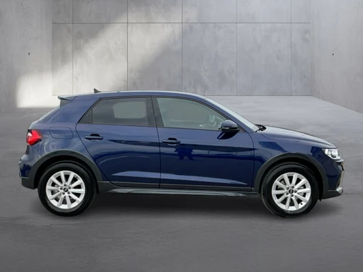 Bild eines Audi A1 allstreet 30 TFSI