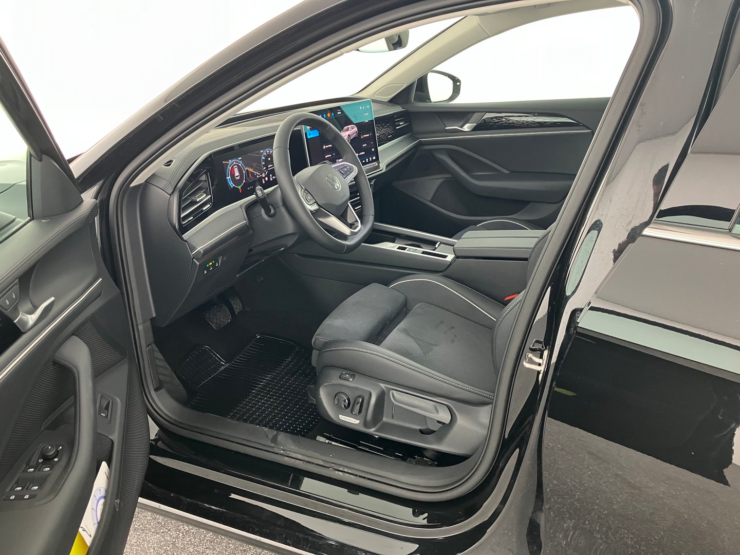 VW Passat Variant Business TDI DSG | Bild 3 von 17
