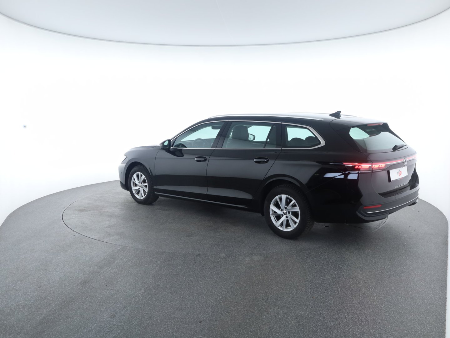 VW Passat Variant Business TDI DSG | Bild 2 von 17