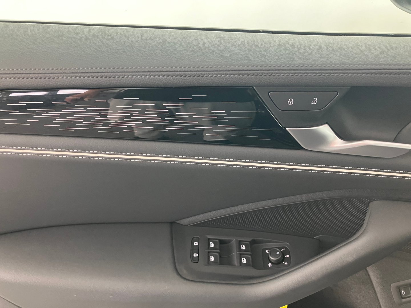 VW Passat Variant Business TDI DSG | Bild 13 von 17