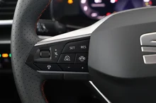 SEAT Leon FR Edition 1.5 TSI 115 PS in Nacht-Schwarz Metallic