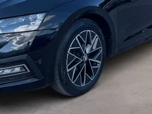 Škoda Octavia Combi 4x4 Style TDI DSG in Black-Magic Perleffekt