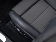 Porsche Macan 4 in dunkelgrau - metallic