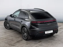 Porsche Macan 4 in dunkelgrau - metallic