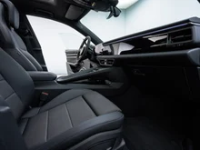 Porsche Macan 4 in dunkelgrau - metallic