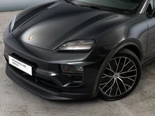 Porsche Macan 4 in dunkelgrau - metallic