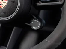 Porsche Macan 4 in dunkelgrau - metallic