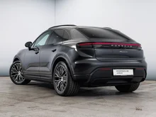 Porsche Macan 4 in dunkelgrau - metallic