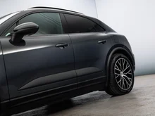 Porsche Macan 4 in dunkelgrau - metallic
