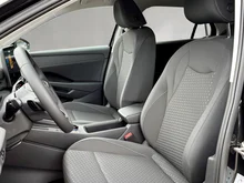 VW T-Roc Life eTSI DSG in Grenadillschwarz Metallic