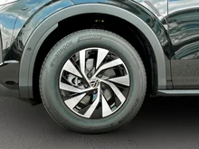 VW T-Roc Life eTSI DSG in Grenadillschwarz Metallic