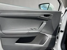 SEAT Arona Reference Edition 1.0 TSI in Candy-Weiß