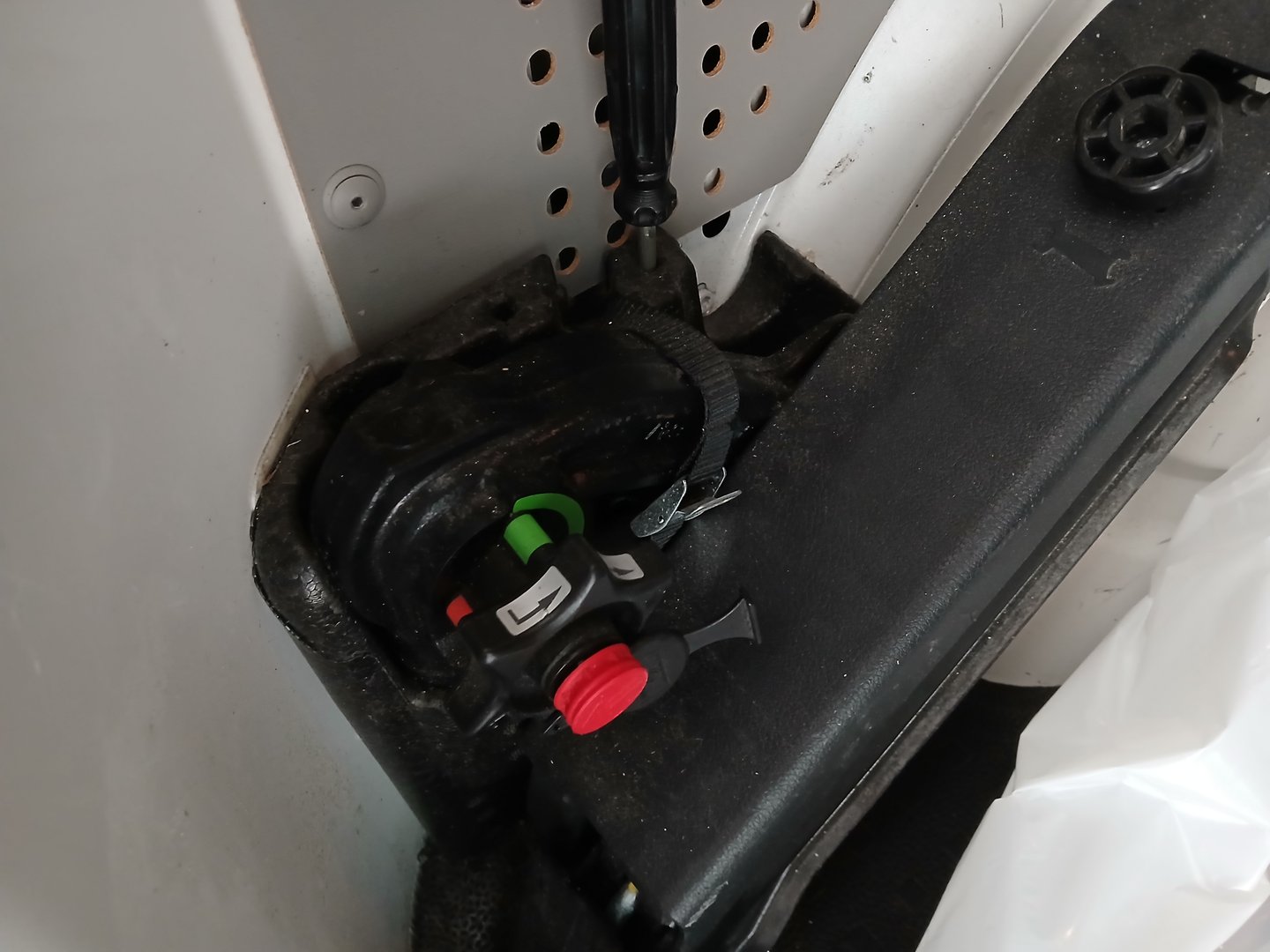 VW Doka-Kastenwagen LR TDI 4MOTION | Bild 27 von 30