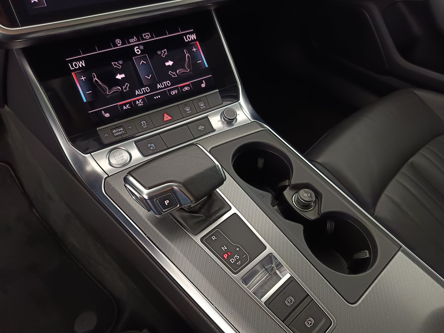 Audi A6 Avant 35 TDI Design | Bild 25 von 32