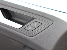 VW Touran Comfortline TDI SCR in Reflexsilber Metallic