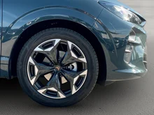CUPRA Terramar 1.5 e-TSI 150 PS DSG in Fjord-Blau