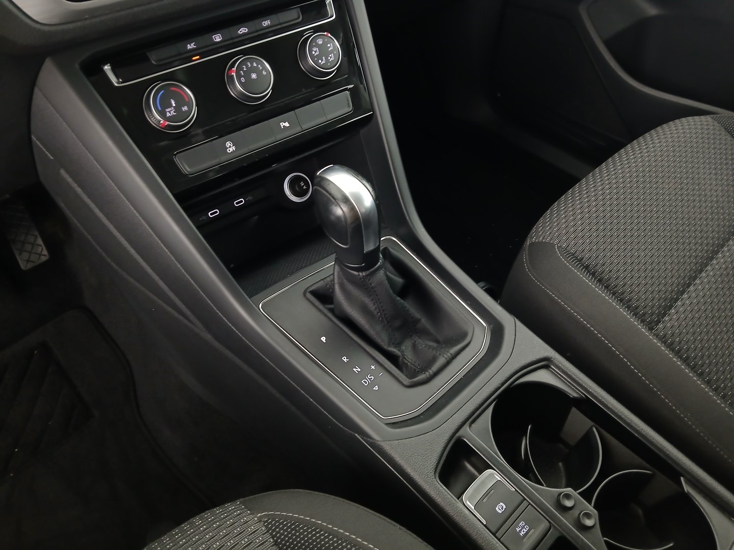 VW Touran Comfortline TDI SCR DSG 5-Sitzer | Bild 27 von 33
