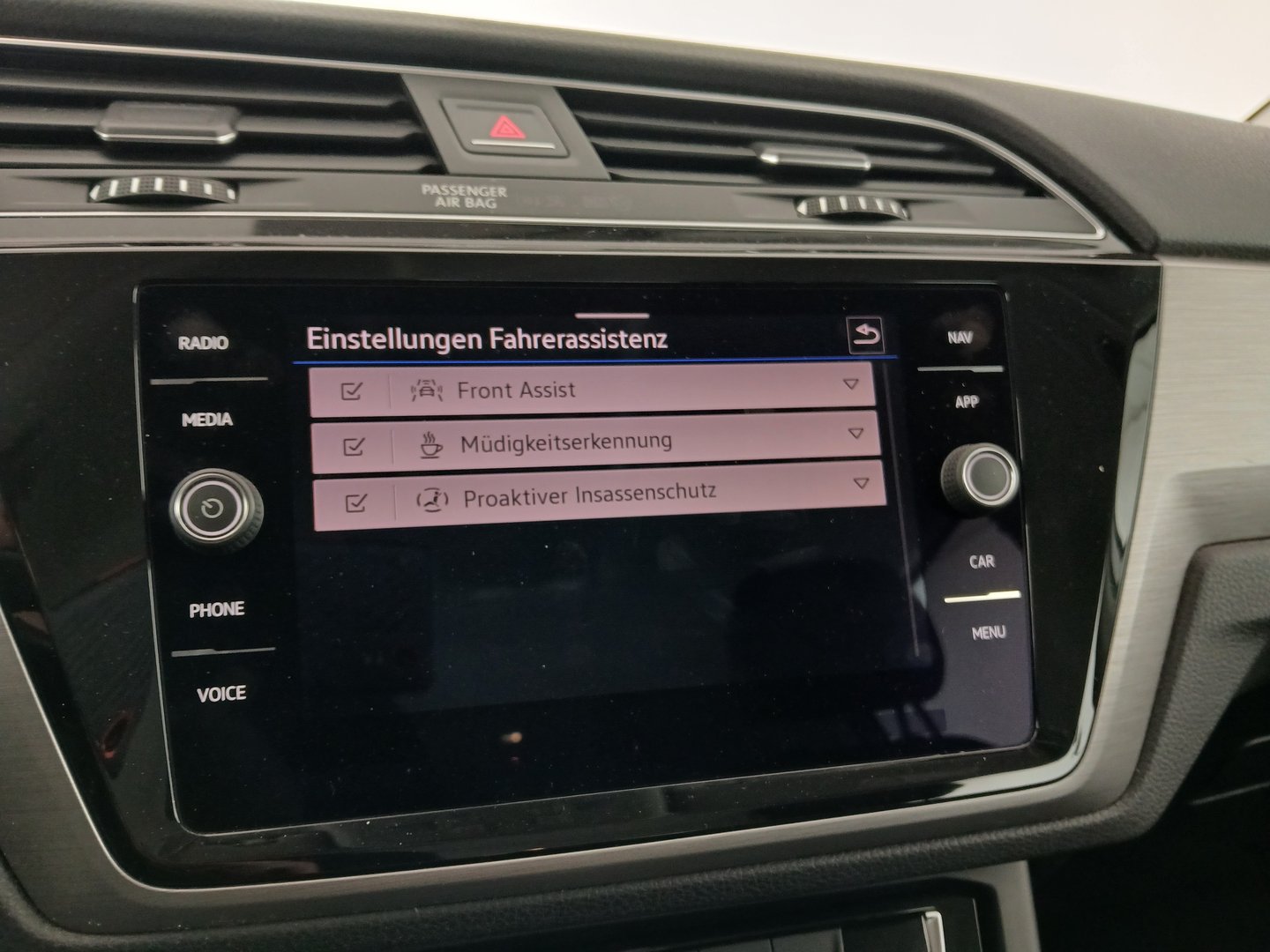VW Touran Comfortline TDI SCR DSG 5-Sitzer | Bild 21 von 33