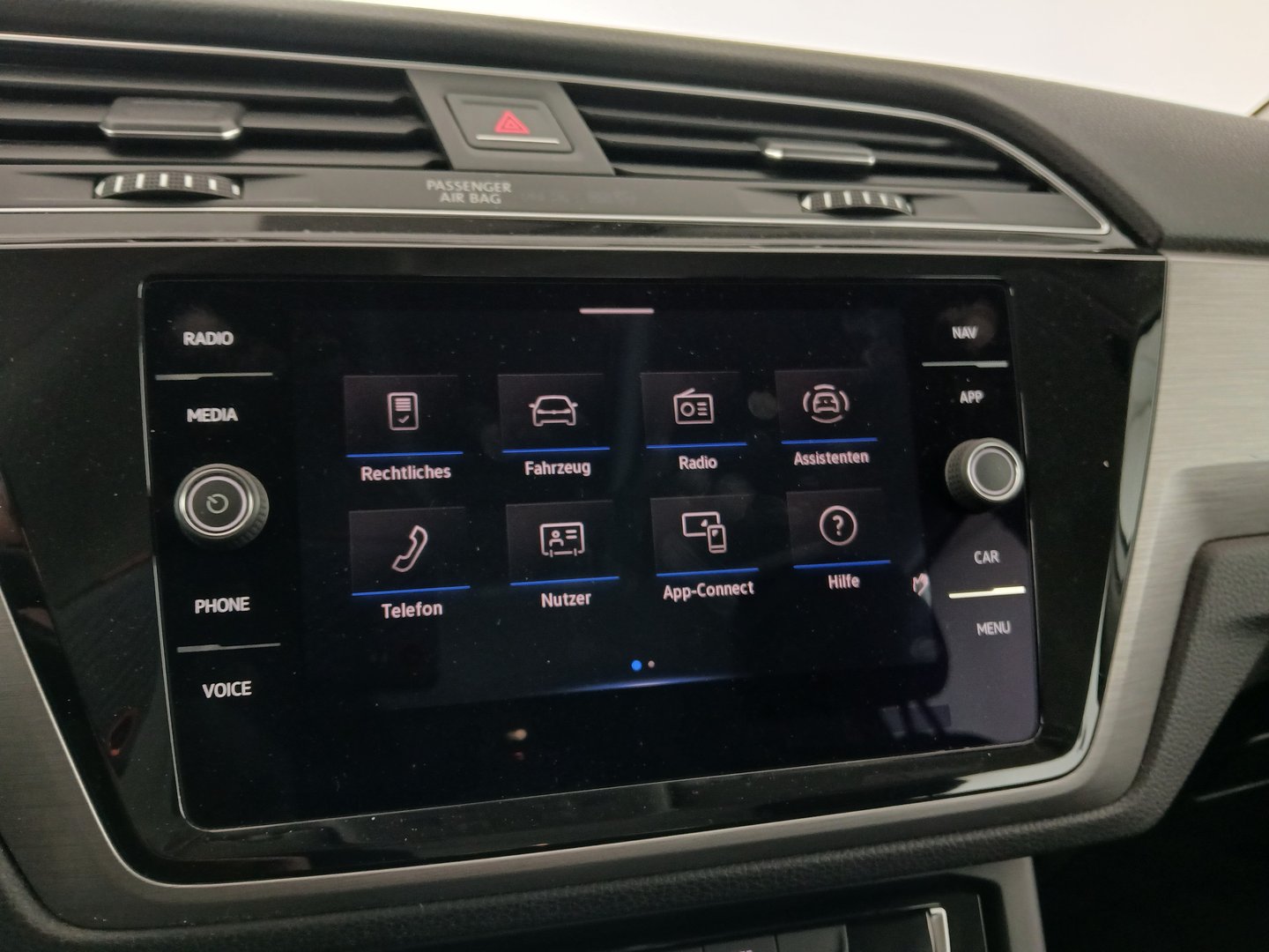 VW Touran Comfortline TDI SCR DSG 5-Sitzer | Bild 17 von 33