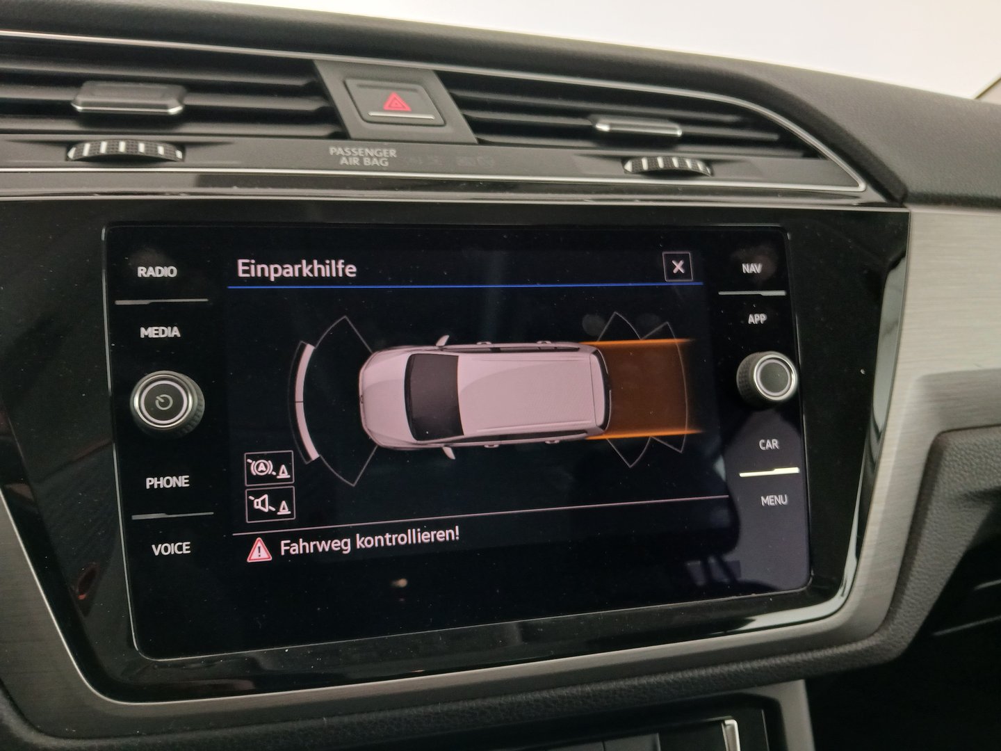 VW Touran Comfortline TDI SCR DSG 5-Sitzer | Bild 22 von 33