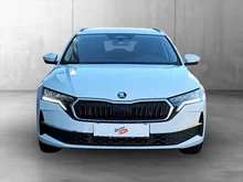 Škoda Octavia Combi Selection TSI mHEV DSG in Moon-Weiß Metallic