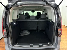 VW Caddy Dark Label eHybrid 110 kW in Puregrey