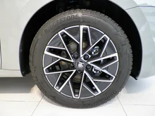 Thumbnail-Foto von Fahrzeug