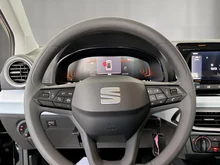 SEAT Arona Reference Edition 1.0 TSI in Nacht-Schwarz Metallic
