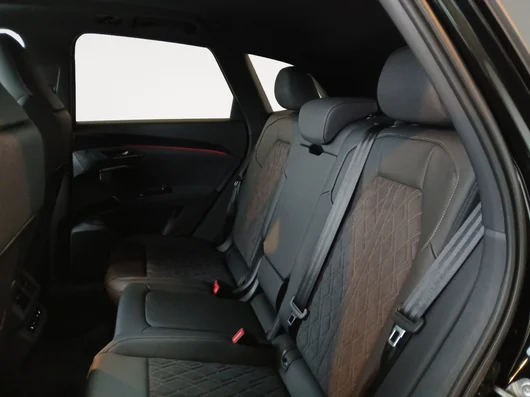 Bild eines Audi Q5 e-hybrid quattro 220 KW