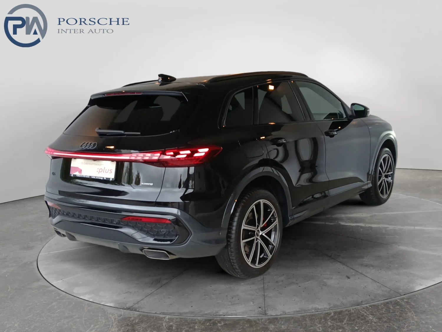 Bild eines Audi Q5 e-hybrid quattro 220 KW