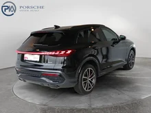 Audi Q5 e-hybrid quattro 220 KW in Mythosschwarz Metallic